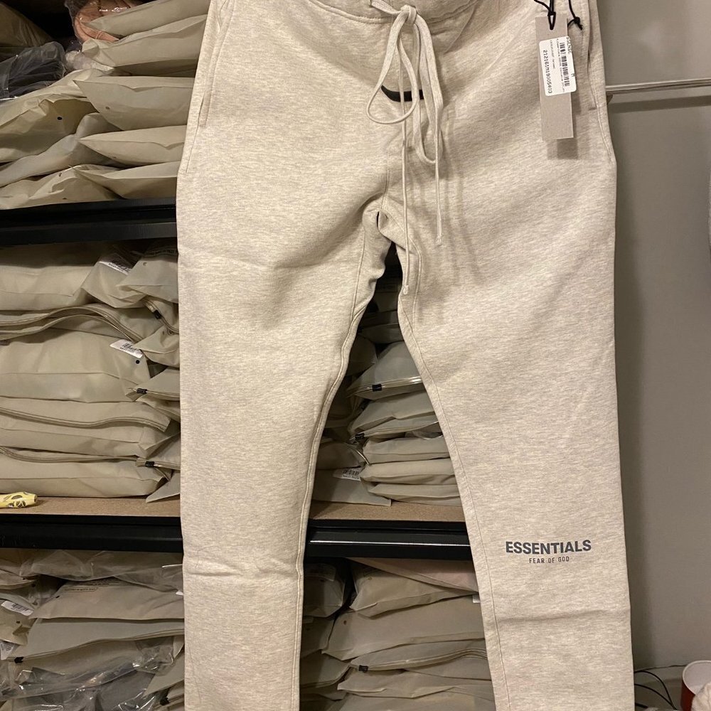 FOG-Fear Of God Essentials Sweatpants light oatmeal
